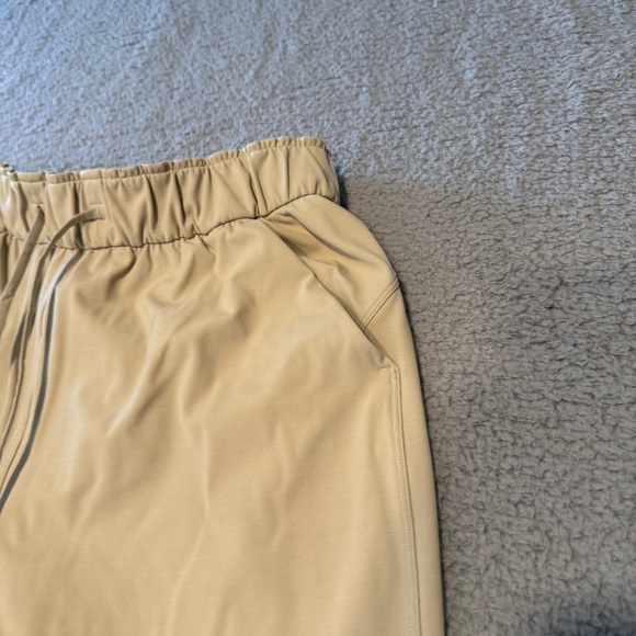 LULULEMON | Keep Moving High Waist Jogger in Trench Size 6 Color Trench - Picture 3 of 13